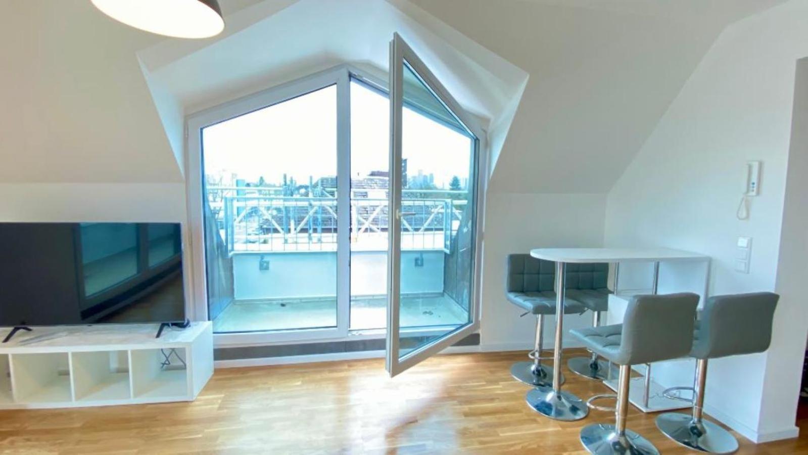 Schoenes Erwachen Im Frankfurter Penthouse Frankfurt pe Main Exterior foto