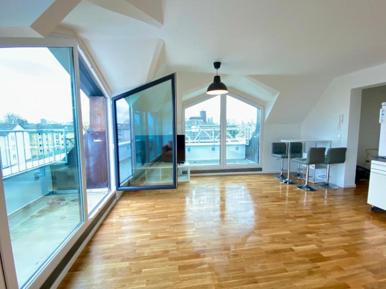 Schoenes Erwachen Im Frankfurter Penthouse Frankfurt pe Main Exterior foto