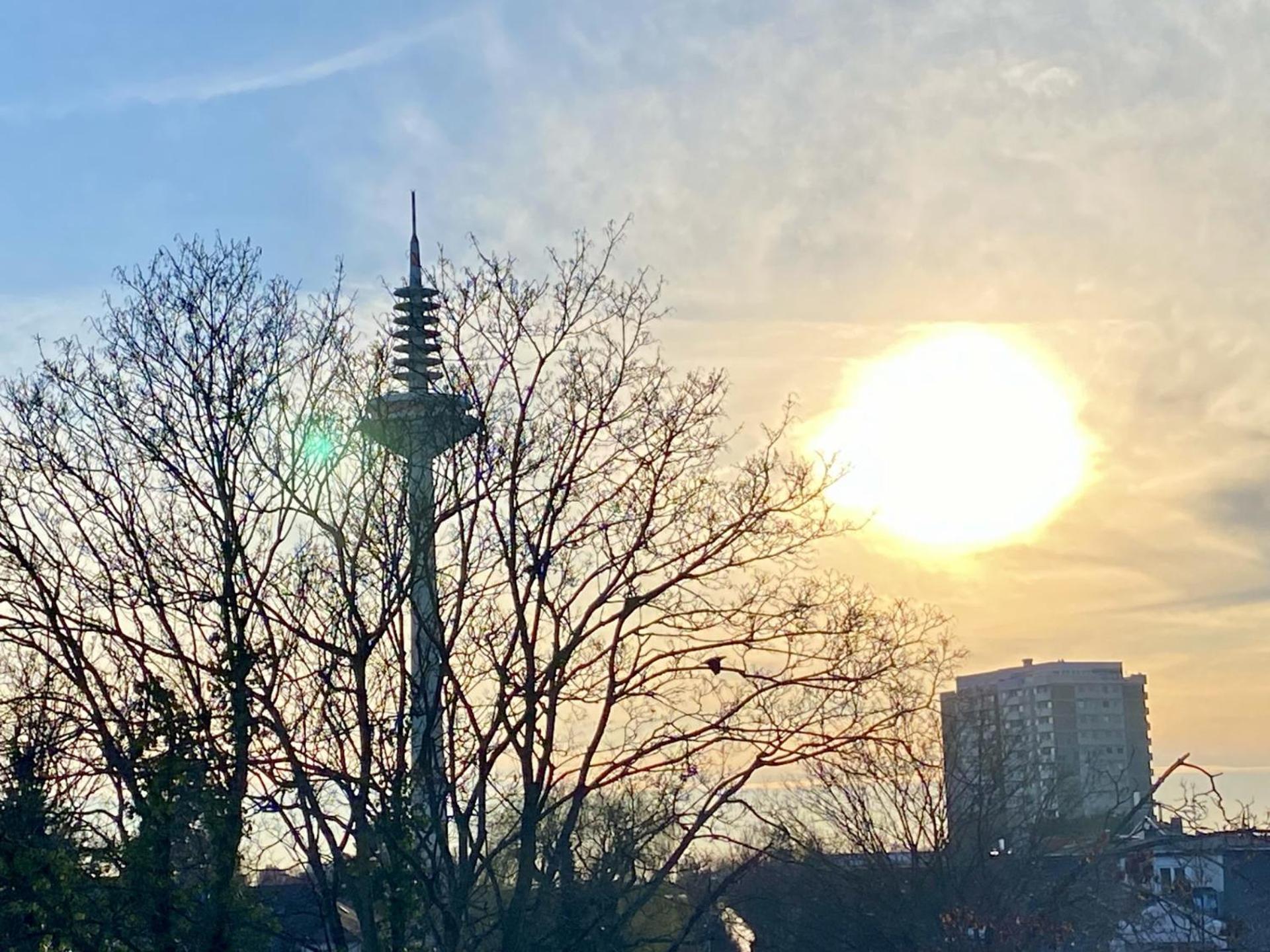 Schoenes Erwachen Im Frankfurter Penthouse Frankfurt pe Main Exterior foto